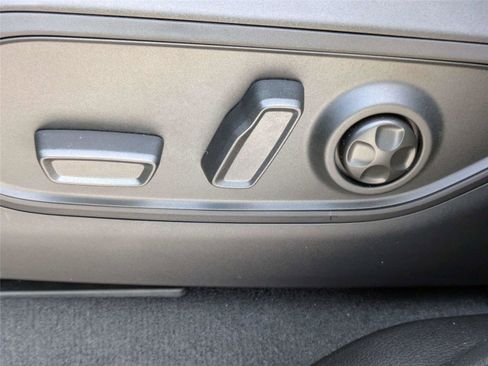 New 2026 Jeep Grand Cherokee Altitude RWD image 21