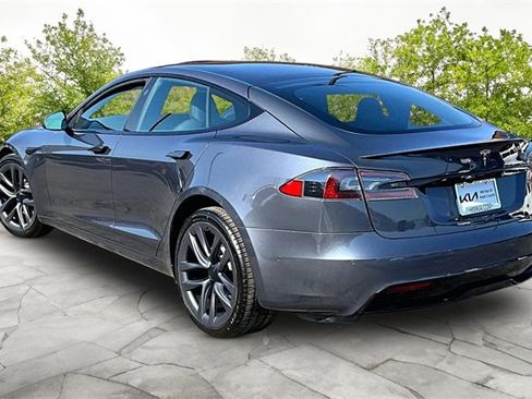 Used 2021 Tesla Model S Plaid image 12