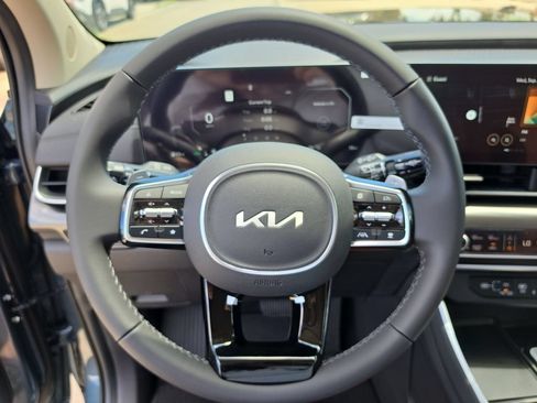 New 2026 Kia Carnival SX w/ SX Dark Edition Package FWD image 31