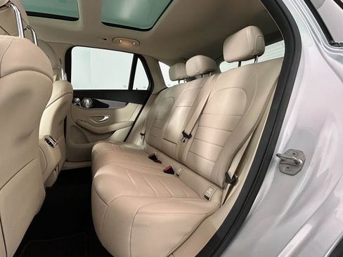 Used 2020 Mercedes-Benz GLC 300 4MATIC image 19