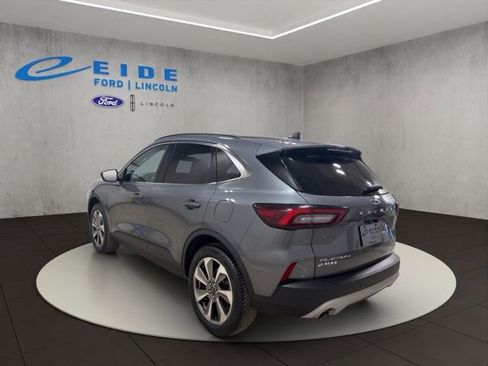 Certified 2025 Ford Escape Platinum AWD/4WD image 8