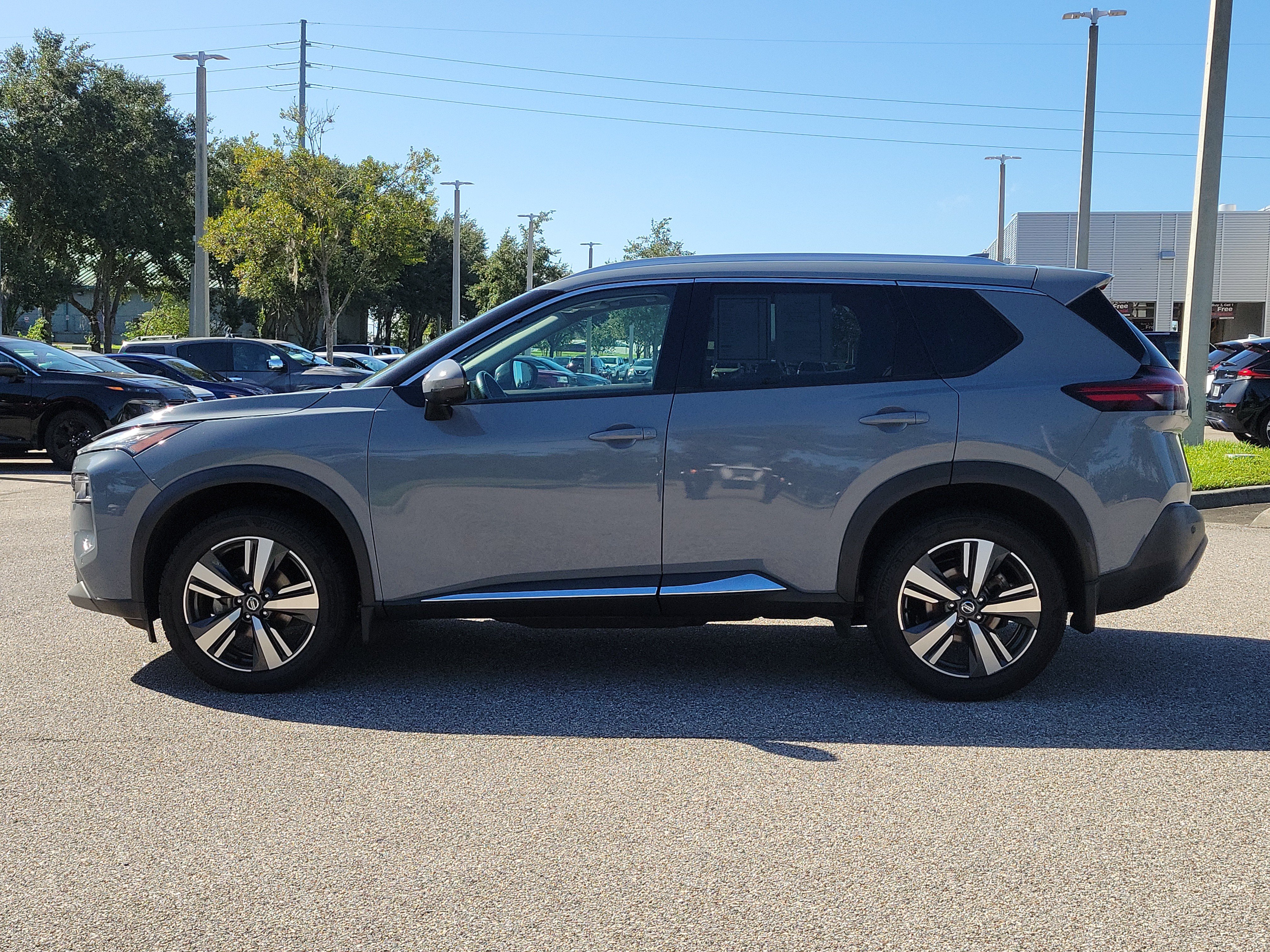 Certified 2021 Nissan Rogue SL w/ Premium Package FWD image 9