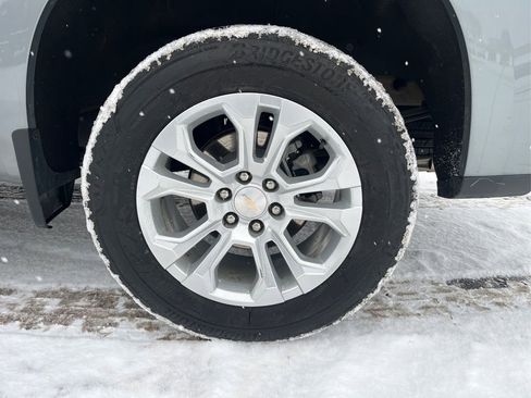 Used 2024 Chevrolet Silverado 1500 LTZ w/ LTZ Premium Package image 24