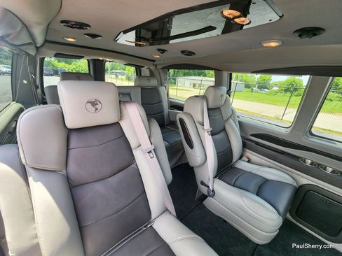 Used 2020 Chevrolet Express 2500 w/ Enhanced Convenience Package RWD image 59