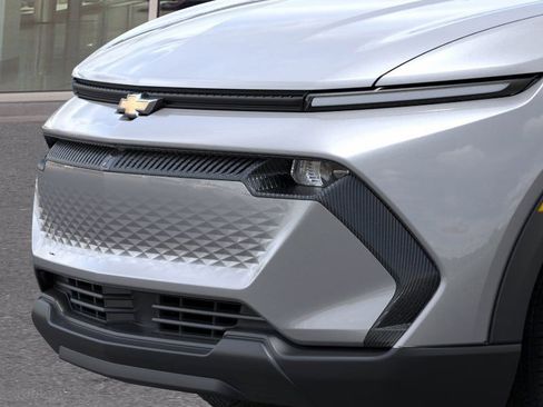 New 2026 Chevrolet Equinox EV LT image 13