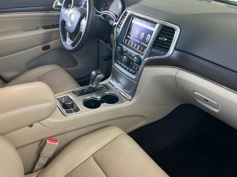 Used 2018 Jeep Grand Cherokee Limited w/ Luxury Group II AWD/4WD image 21