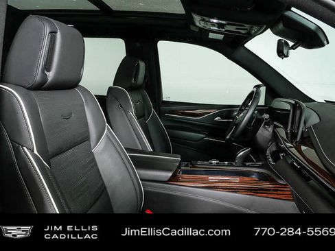 Certified 2024 Cadillac Escalade Premium Luxury w/ LPO, Floor Liner Package AWD/4WD image 23