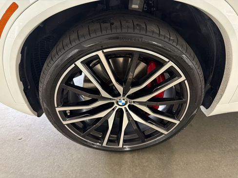 Used 2025 BMW X5 M60i AWD/4WD image 11
