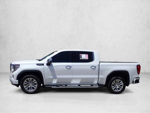 Used 2025 GMC Sierra 1500 Denali AWD/4WD image 2