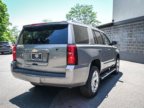 Used 2017 Chevrolet Tahoe LT w/ LT Signature Package AWD/4WD image 5