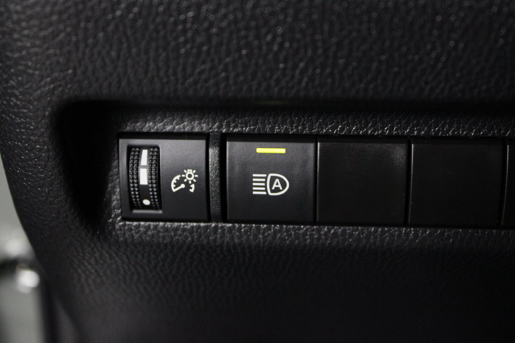Used 2023 Toyota RAV4 XLE w/ Convenience Package FWD image 24