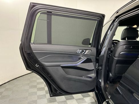 Certified 2024 BMW X7 xDrive40i w/ M Sport Package AWD/4WD image 24