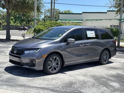 New 2026 Honda Odyssey Touring image 11