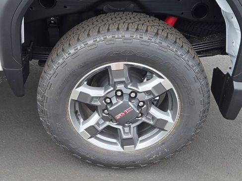 New 2026 GMC Sierra 2500 SLE w/ SLE Value Package; image 5