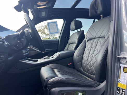 Used 2024 BMW X5 xDrive40i w/ Premium Package image 22