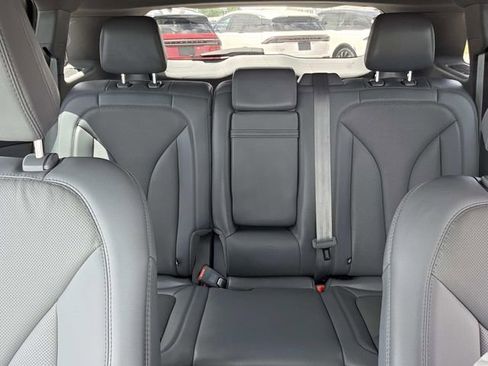 Used 2022 Lincoln Nautilus Reserve FWD image 16