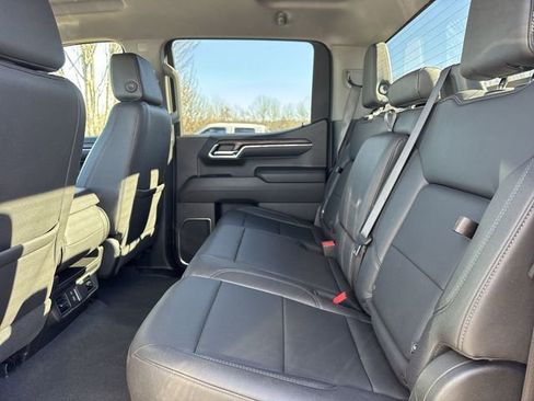 Used 2024 GMC Sierra 1500 SLT image 11
