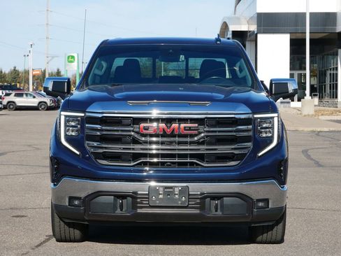 Used 2022 GMC Sierra 1500 SLT w/ SLT Convenience Package image 2