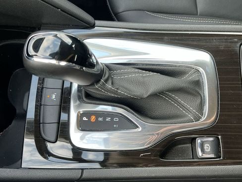 Used 2018 Buick Regal Essence w/ Driver Confidence Package #1 AWD/4WD image 31
