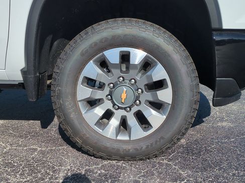 New 2026 Chevrolet Silverado 2500 Custom w/ Custom Value Package AWD/4WD image 11