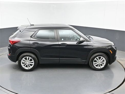 Used 2022 Chevrolet TrailBlazer LS image 38
