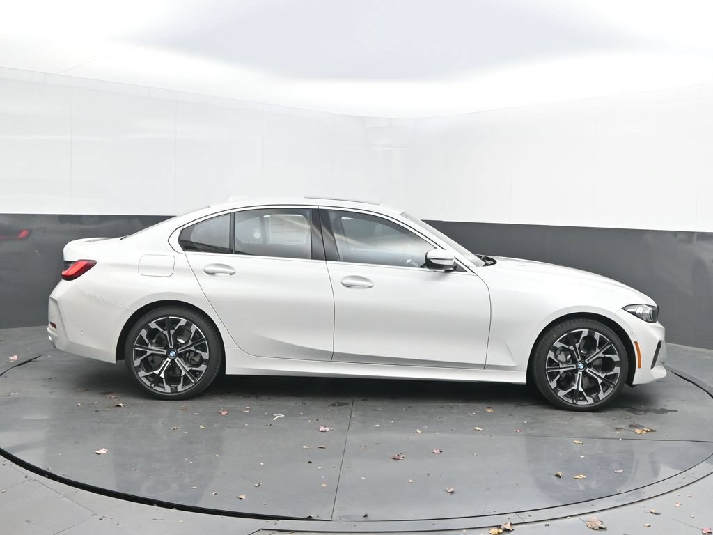 Used 2026 BMW 330i Sedan w/ Premium Package RWD image 8