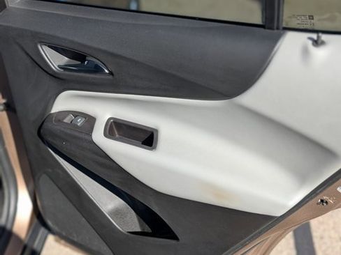 Used 2019 Chevrolet Equinox LT image 7