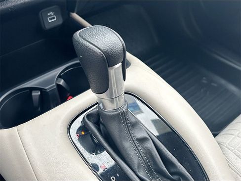 Used 2024 Honda HR-V LX image 16