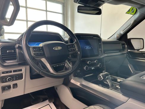 Used 2022 Ford F150 Limited image 10