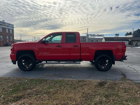 Used 2017 Chevrolet Silverado 1500 Custom w/ Custom Convenience Package image 8