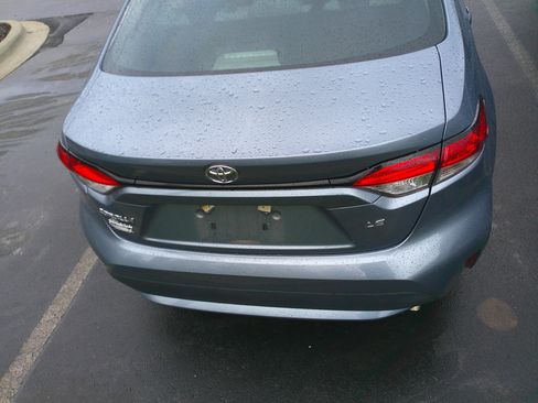 Used 2021 Toyota Corolla LE image 7