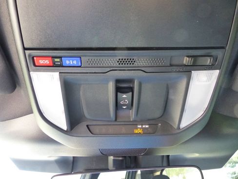 Used 2025 Subaru Forester Premium w/ Convenience Package #1 AWD/4WD image 35