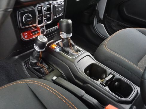 Used 2023 Jeep Gladiator Mojave w/ Trailer Tow Package image 12