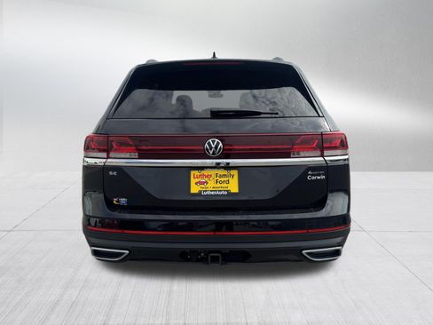 Used 2024 Volkswagen Atlas SE AWD/4WD image 6