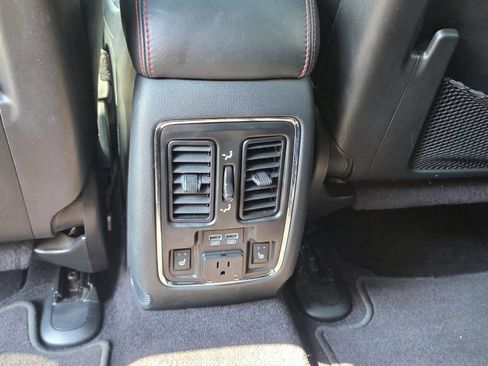 Used 2016 Dodge Durango R/T w/ Technology Group AWD/4WD image 19