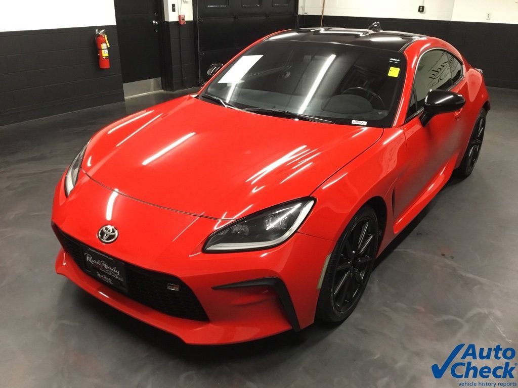 Used 2024 Toyota GR86 Premium RWD image 6