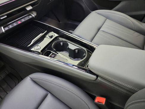 New 2026 Audi Q3 quattro 2.0T AWD/4WD image 10