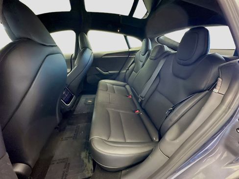 Used 2022 Tesla Model S image 18