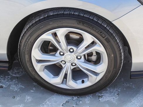 Certified 2025 Honda Accord LX image 10