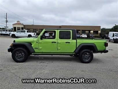 New 2025 Jeep Gladiator Sport