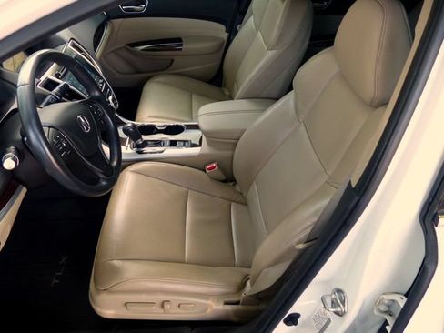 Used 2018 Acura TLX w/ Technology Package FWD image 4