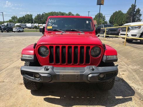 Used 2019 Jeep Wrangler Unlimited Sahara AWD/4WD image 2