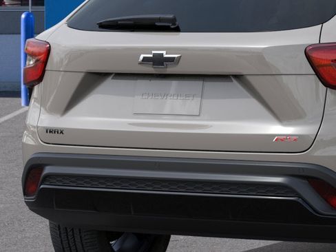 New 2026 Chevrolet Trax RS w/ Driver Confidence Package FWD image 38