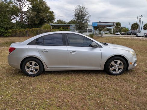 Used 2016 Chevrolet Cruze LS image 3