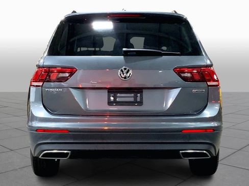 Used 2020 Volkswagen Tiguan S image 5