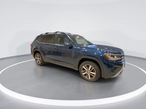 Used 2021 Volkswagen Atlas SE image 2