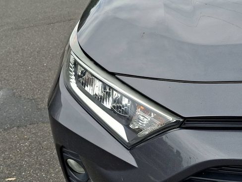 Used 2019 Toyota RAV4 XLE w/ All Weather Liner Package AWD/4WD image 15