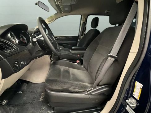 Used 2016 Dodge Grand Caravan SE w/ Quick Order Package 29E SE FWD image 18
