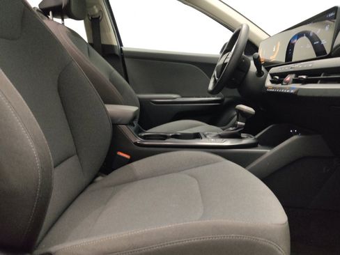 Used 2025 Kia K4 FWD image 21