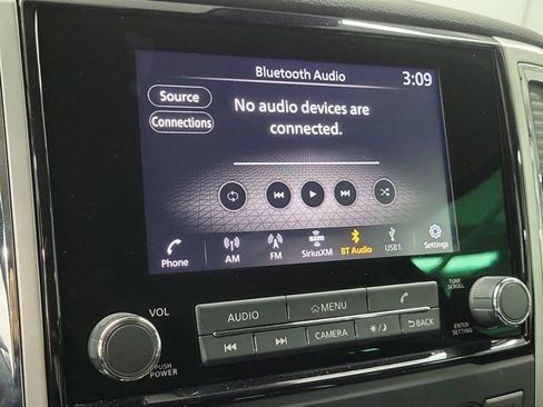 Used 2024 Nissan Titan SV w/ SV Convenience Package RWD image 28